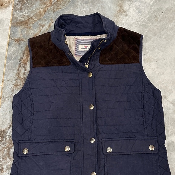 Vineyard Vines Dark Blue Quilted Vest with Dark Brown Details - Picture 5 of 9